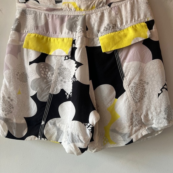 Diane von Furstenberg Floral Silk Shorts 2 - Picture 7 of 16